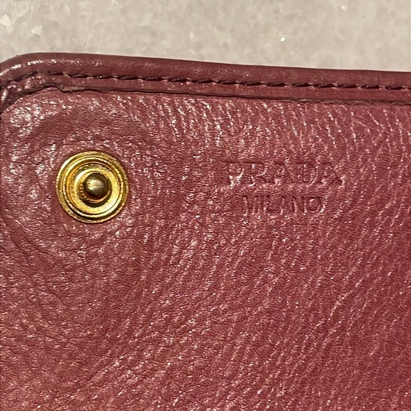 Prada Saffiano Bow Zippy Wallet - Picture 8 of 17